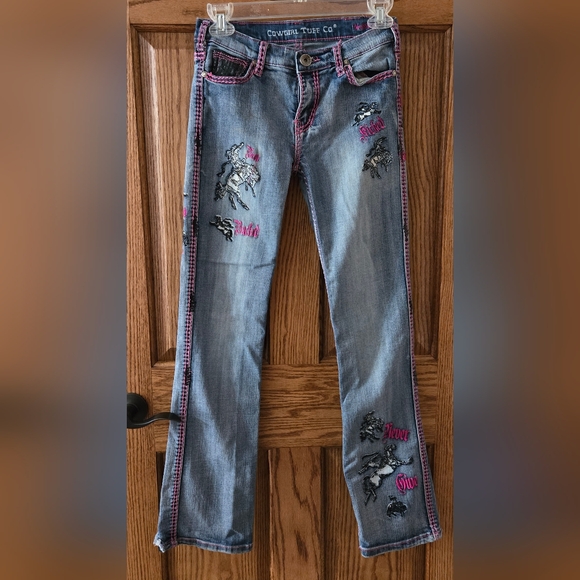 Cowgirl Tuff Denim - Embroidered Blue Jeans for Women